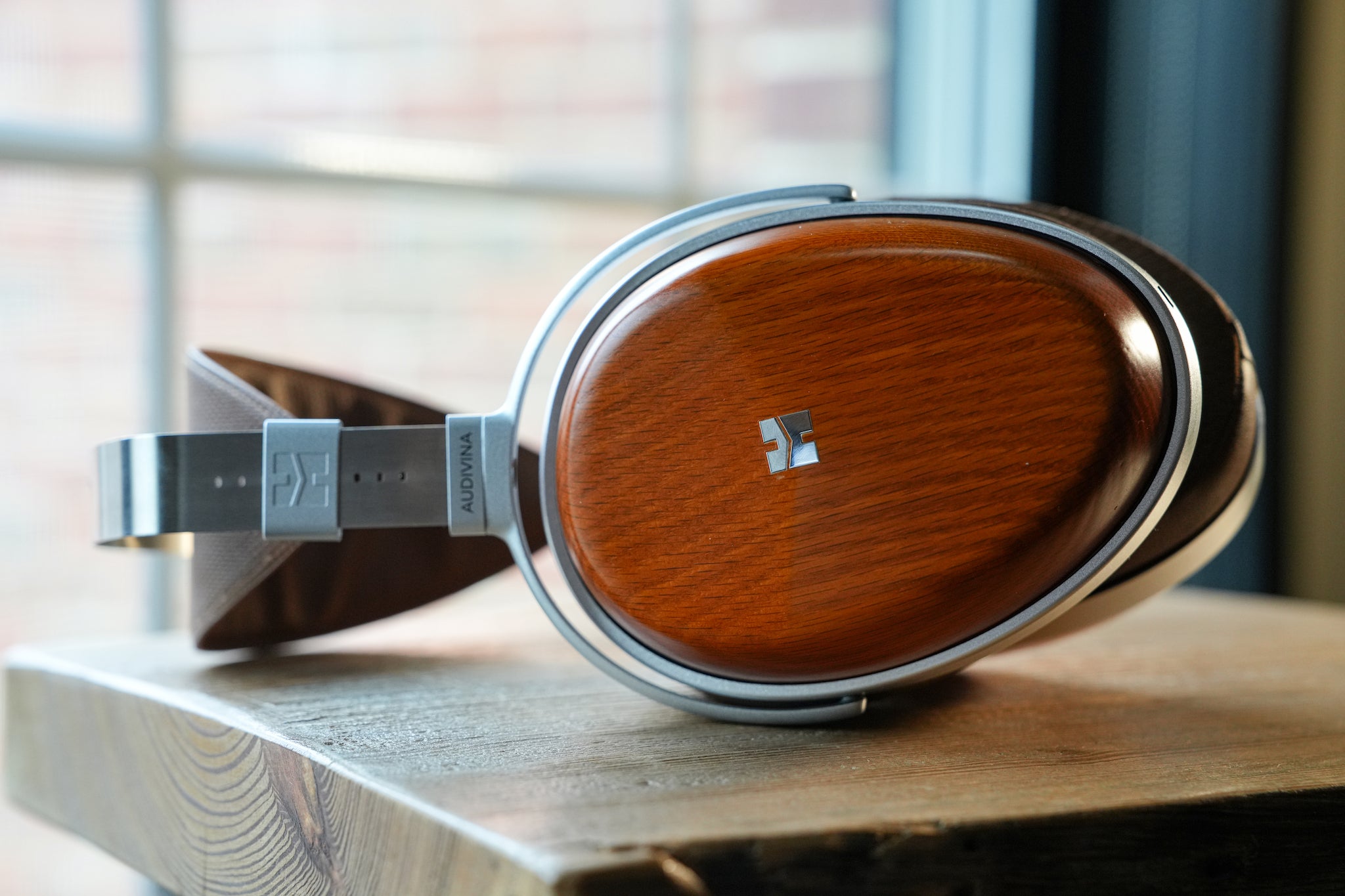 Closed Back Open Sound HIFIMAN Audivina Review Bloom Audio