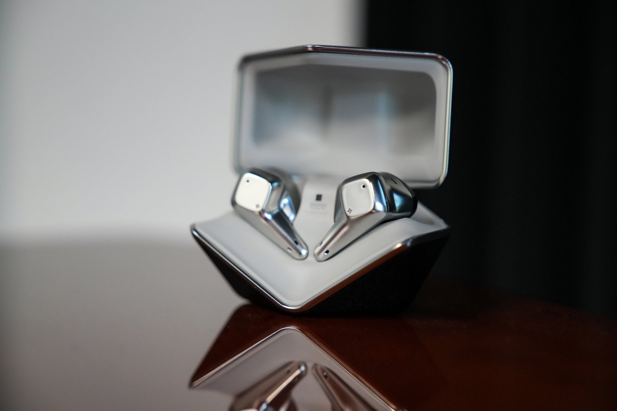 Thoughtful, Balanced, and Wireless | HIFIMAN Svanar Review