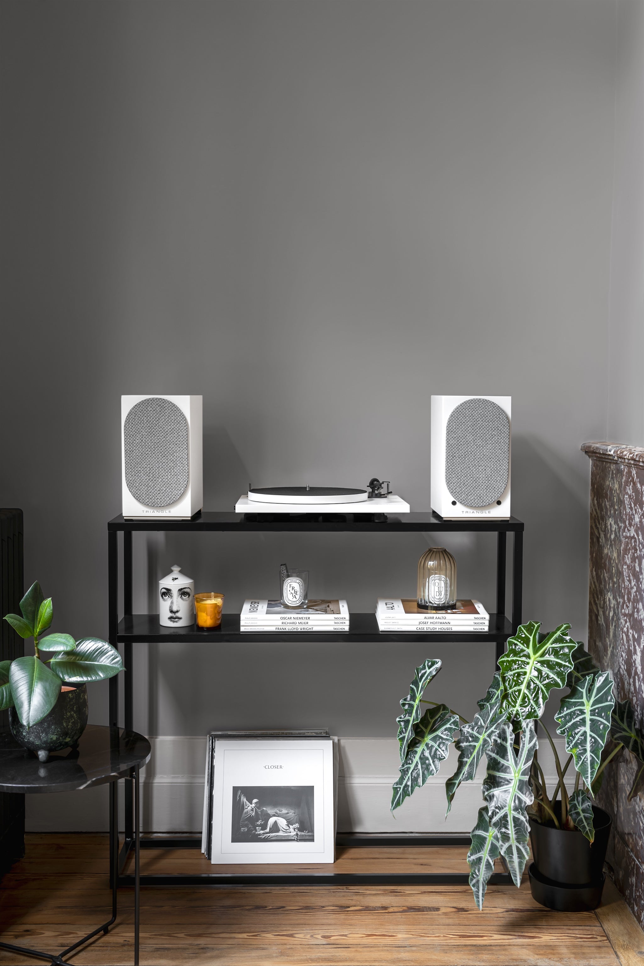 Records, FLAC, Streaming – What's the Best Way to Listen to Music?