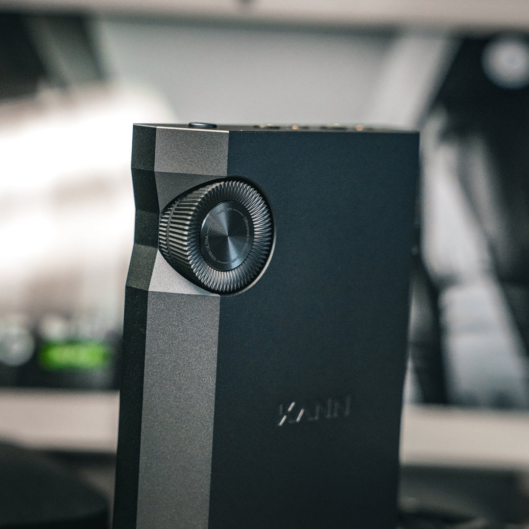 Astell&Kern KANN Ultra closeup rear highlighting volume wheel