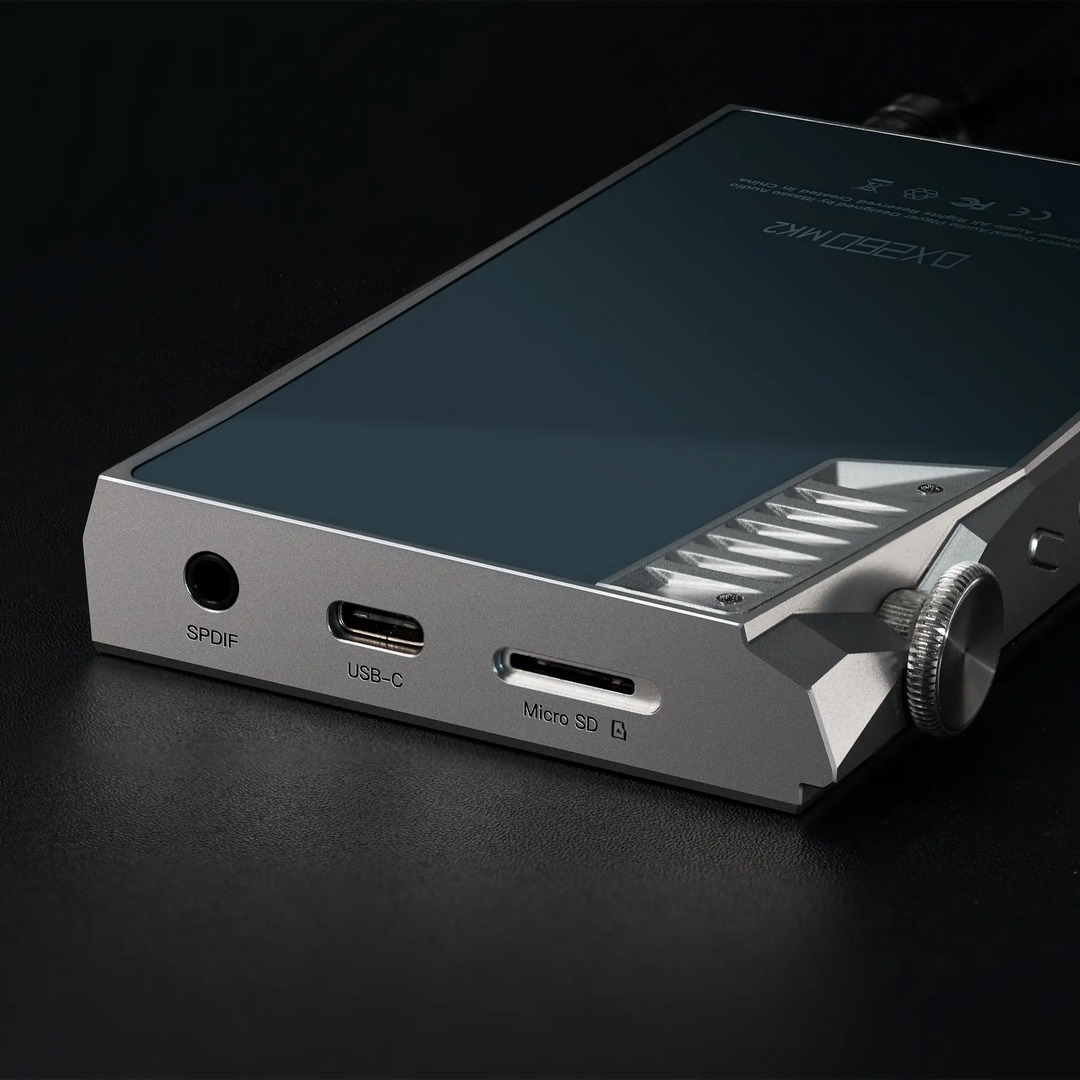 iBasso DX260MK2 DAP in silver lying face down closeup of top outputs