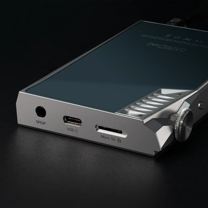 iBasso DX260MK2 DAP in silver lying face down closeup of top outputs