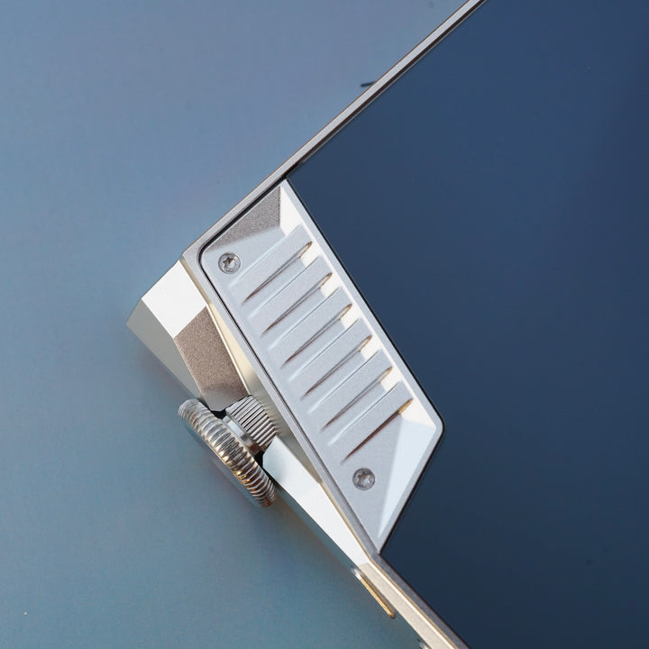 iBasso DX260 silver rear closeup volume wheel and precision hardware