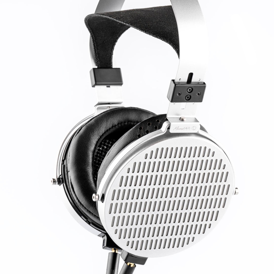 Moondrop Cosmo profile whitebox