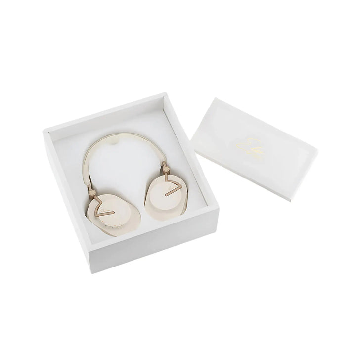Moondrop Edge headphone in the box whitebox