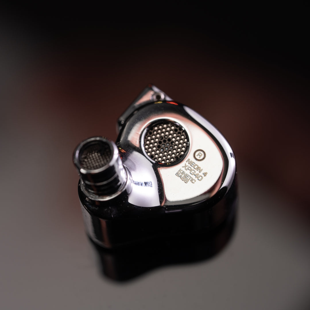 FiR Audio Neon 4 rear highlighting bore and vent