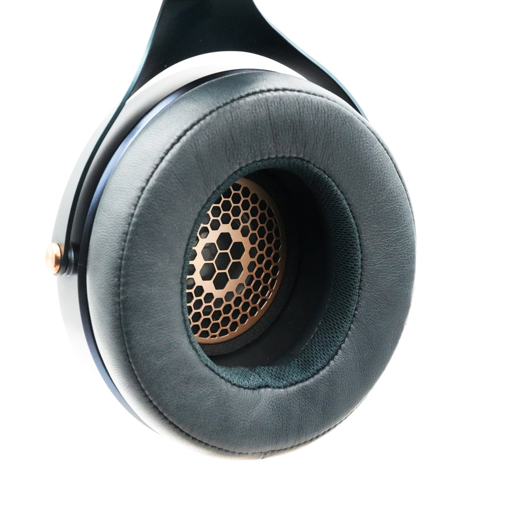 Focal Celestee PREOWNED | Closed-Back Dynamic Headphones-Bloom Audio