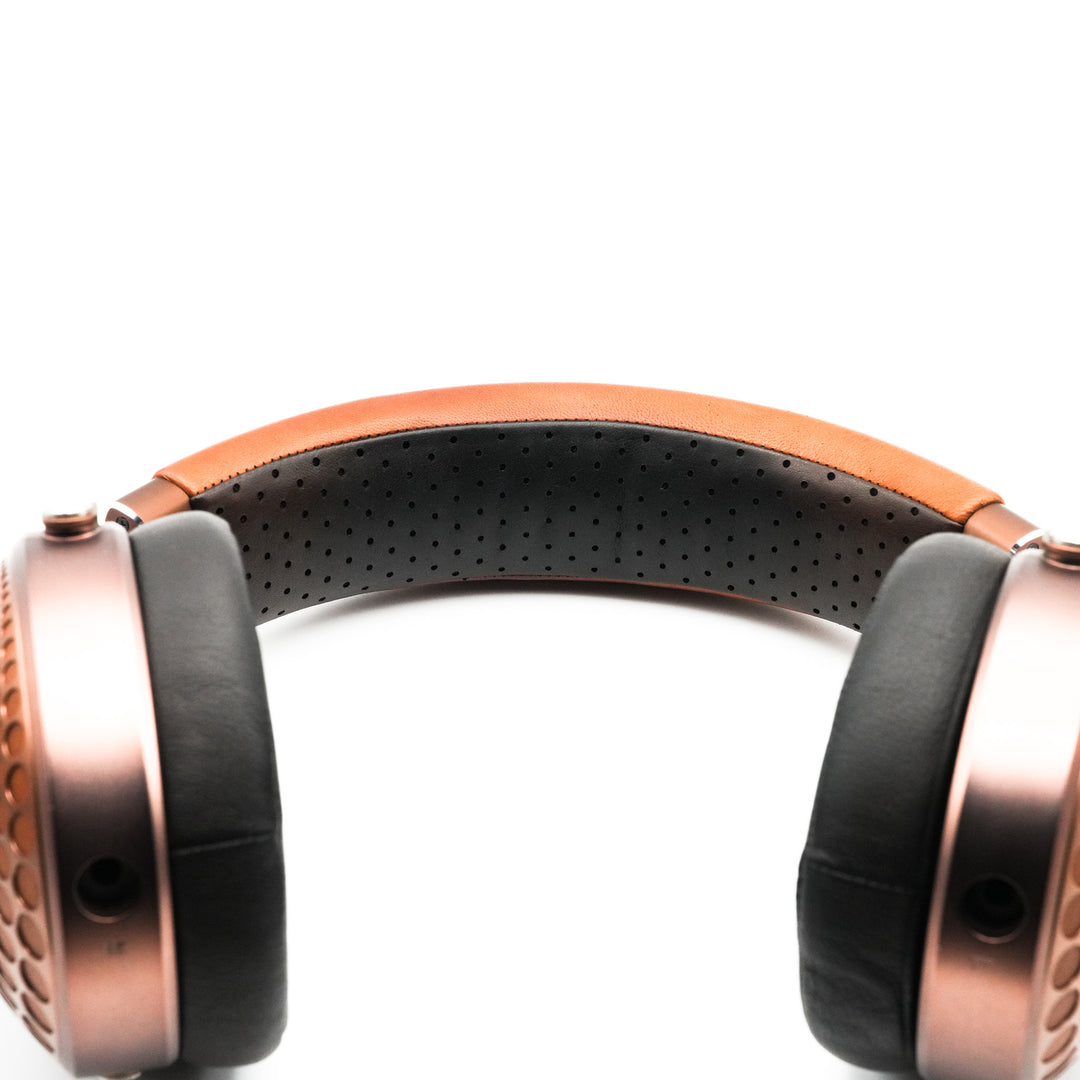 FOCAL STELLIA PREOWNED | CLOSED-BACK HEADPHONES-Bloom Audio