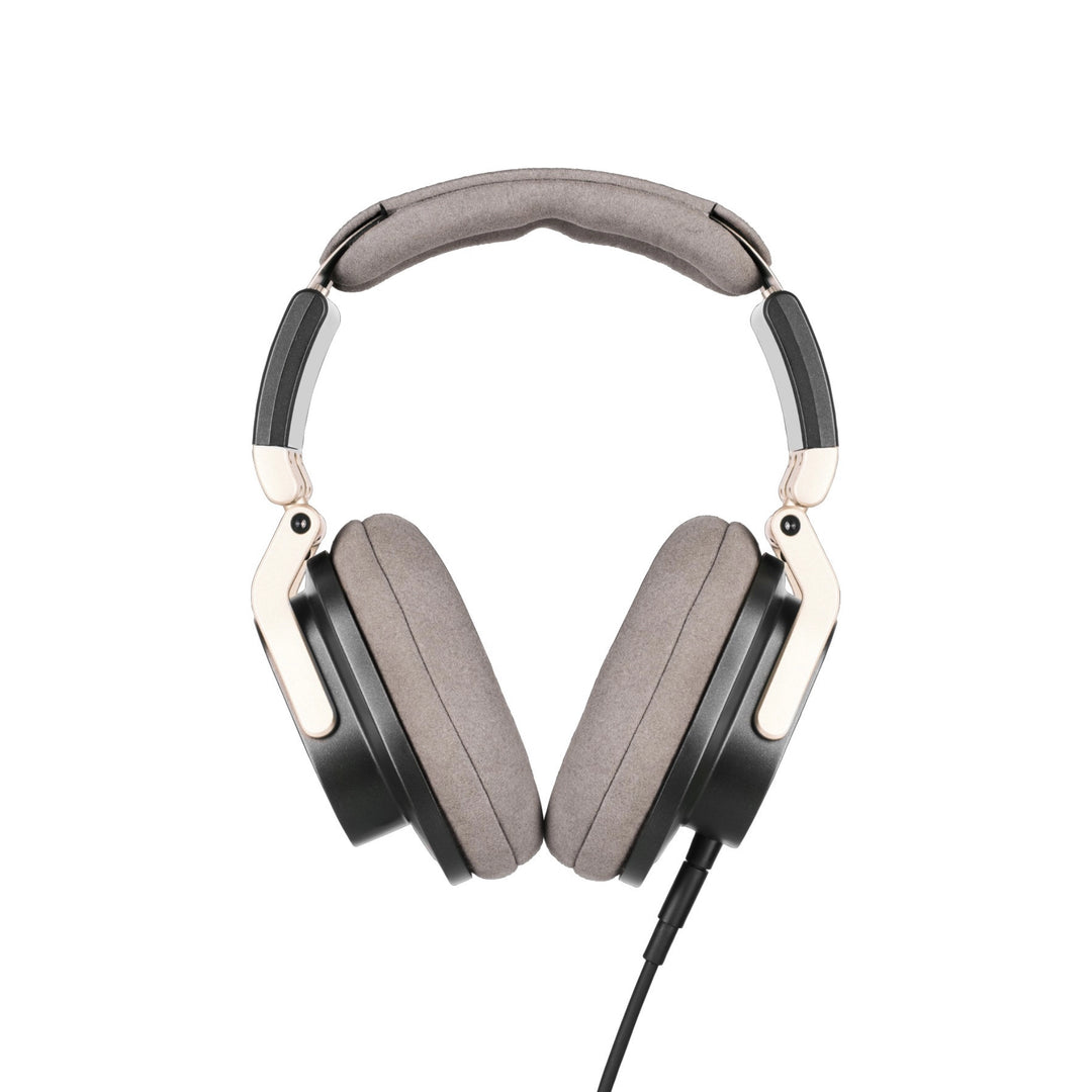 Austrian Audio Arranger headphone front straight on whitebox