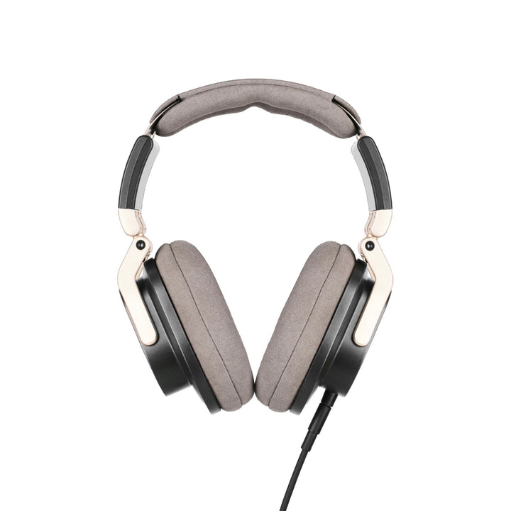 Austrian Audio Arranger headphone front straight on whitebox