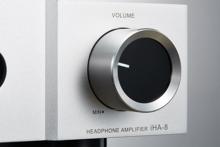 Cayin iHA-8 volume control knob closeup