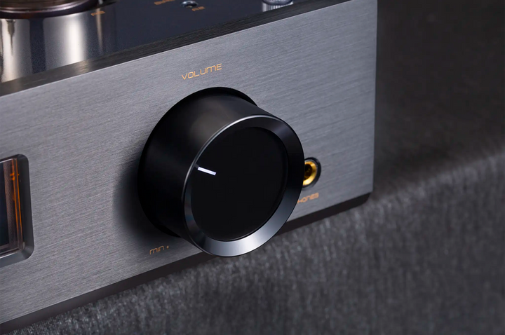 Cayin Jazz 100 headphone amplifier in black closeup of volume knob