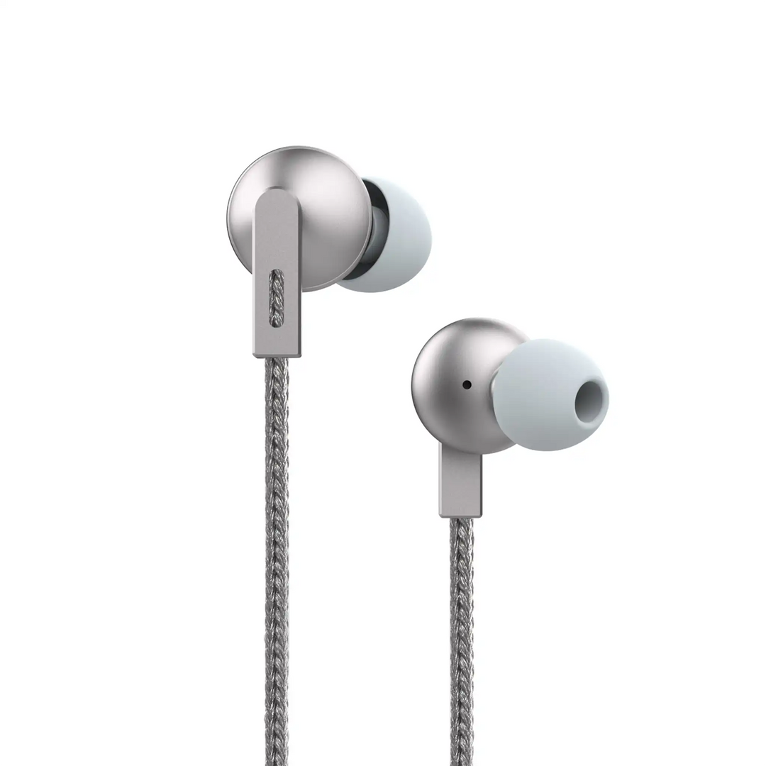 ddHiFi E13P earphones closeup whitebox