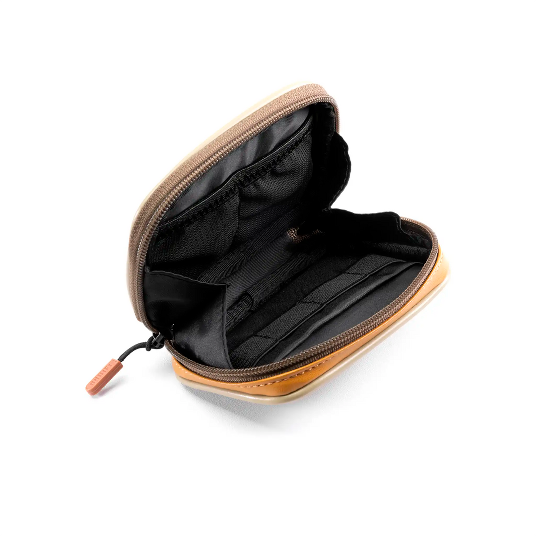 ddHiFi CZ120 retro portable earphone case open showing inside compartments whitebox
