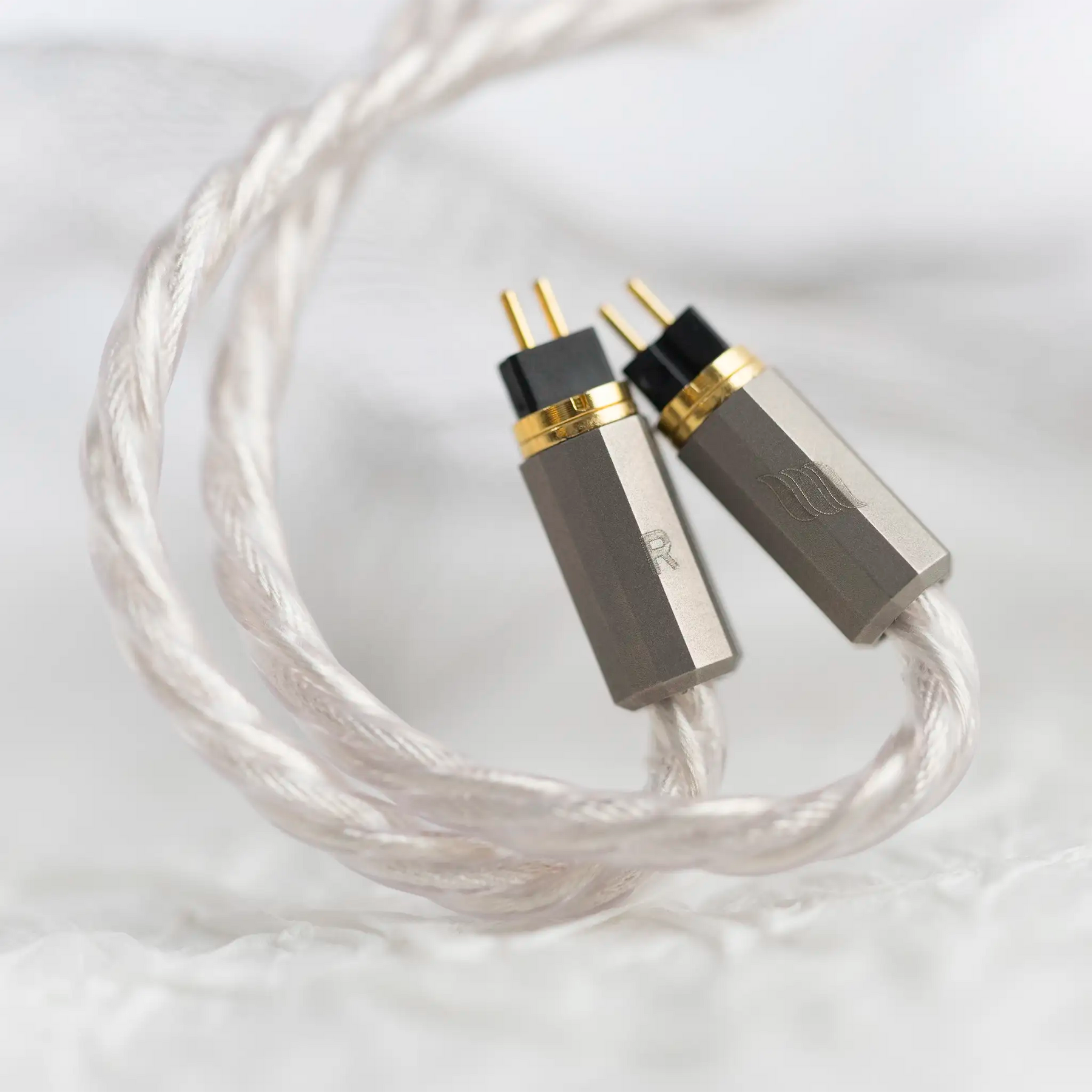 Effect Audio Cleopatra II OCTA Silver IEM Upgrade Cable | Bloom Audio Effect Audio Cleopatra II OCTA Silver IEM Upgrade Cable | Bloom Audio