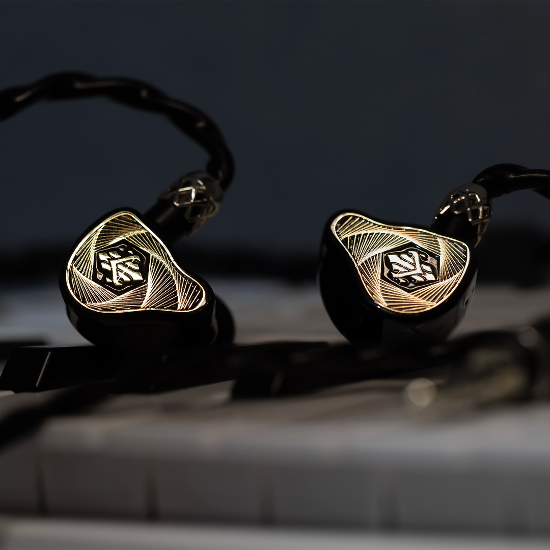 FlipEars Aisha Electri | Tribrid Universal IEMS
