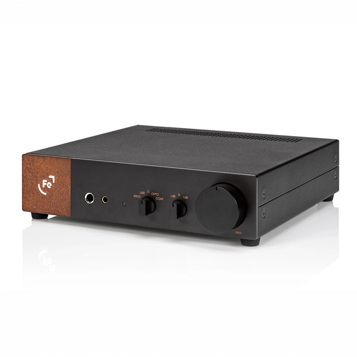 Ferrum ERCO 2 dac and amp front right 3 quarter whitebox
