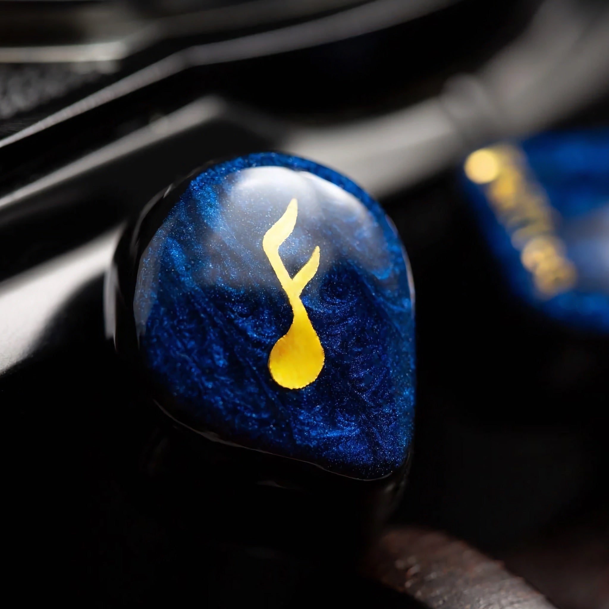 FATfreq Maestro Mini Universal Hybrid IEMs | Bloom Audio