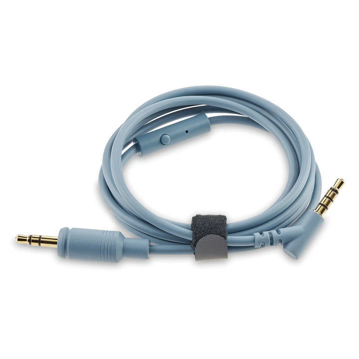 Focal Azurys coiled stock cable whitebox