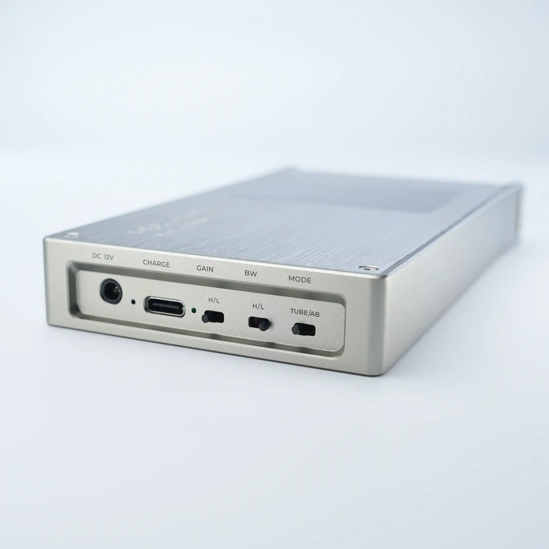 iBasso PB6 Macaw lying face up closeup of top interface whitebox