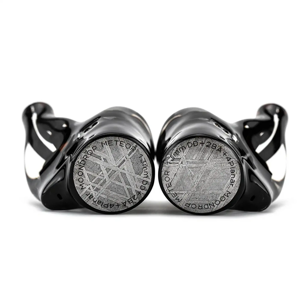 Moondrop Meteor IEMs front center whitebox