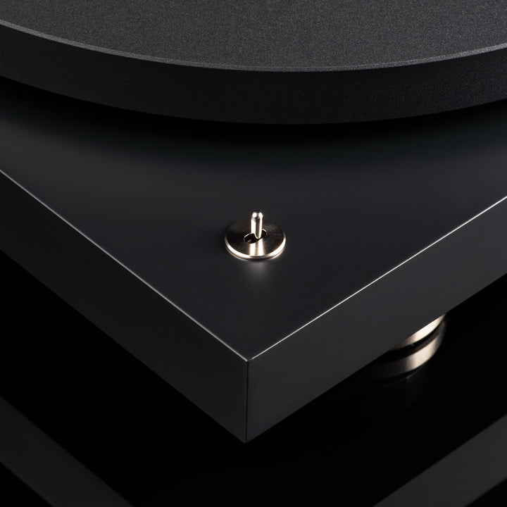 Pro-Ject Debut PRO B speed selector switch closeup