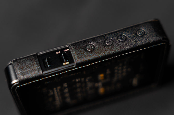 Questyle CMA18 Portable Case | Leather Case