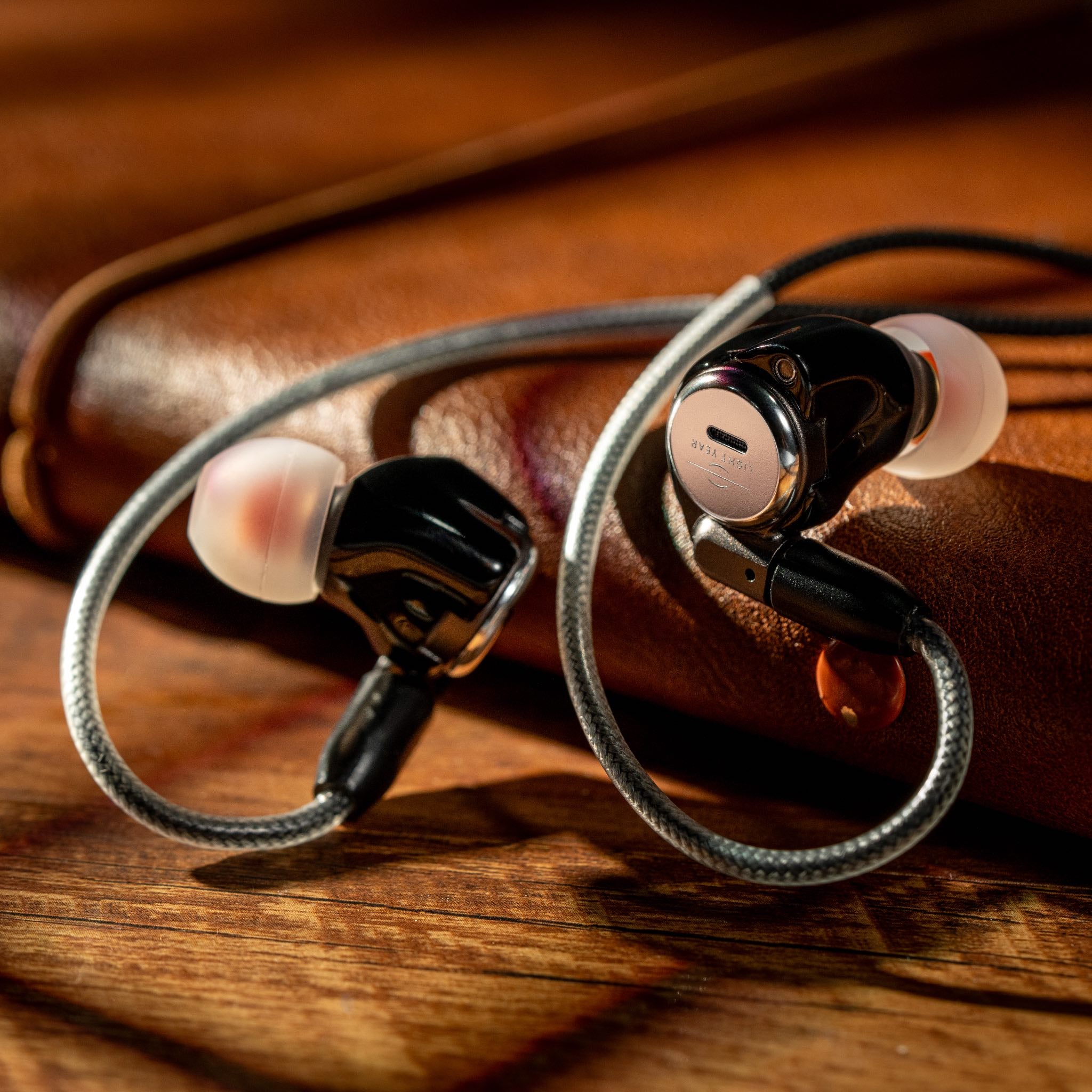 イヤホン Explore Copper Ultimate Pro CINQBES LTD イヤホン Explore Copper Ultimate Pro CINQBES LTD DSC02475_result.jpg