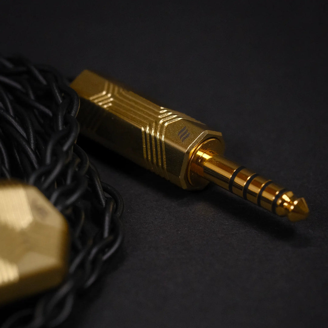 VE Effect Audio EXT MK2 gold 4.4mm connector closeup