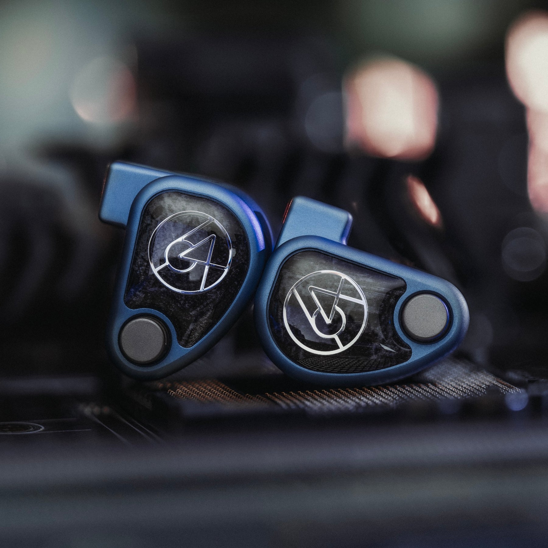 64 Audio U4s Hybrid Dynamic + BA Universal IEMs | Bloom Audio