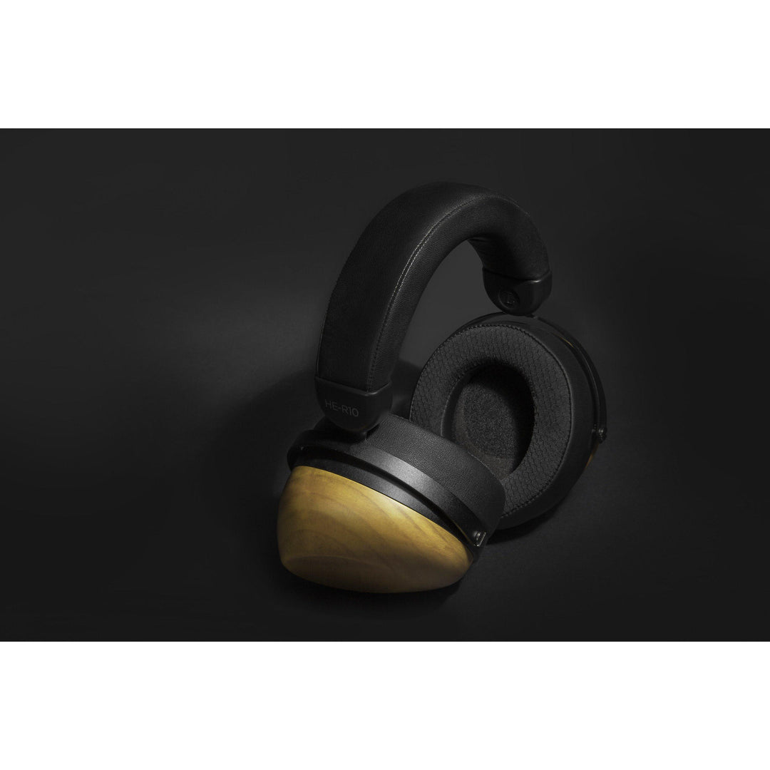 HIFIMAN HE-R10D | Closed-Back Dynamic Headphones-Bloom Audio