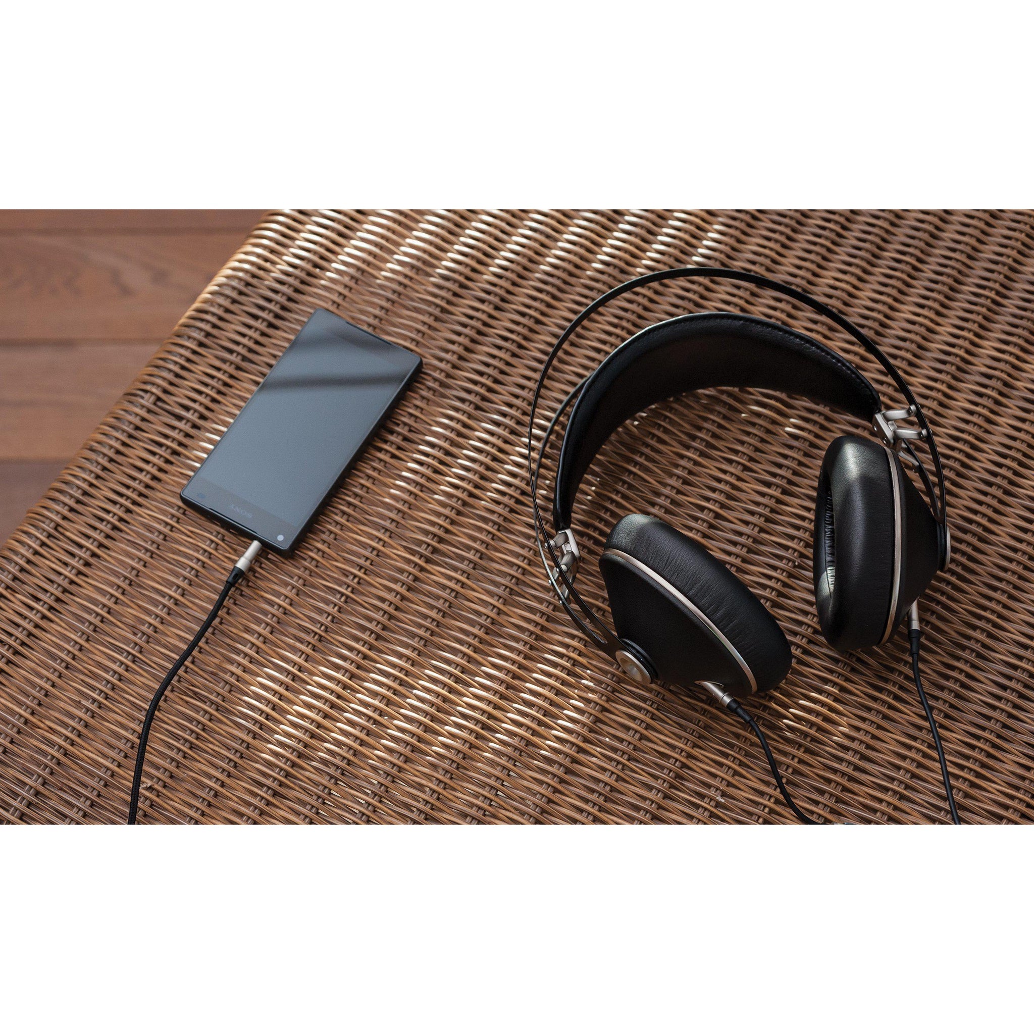 Meze Audio 99 Neo Closed-Back Dynamic Headphones | Bloom Audio