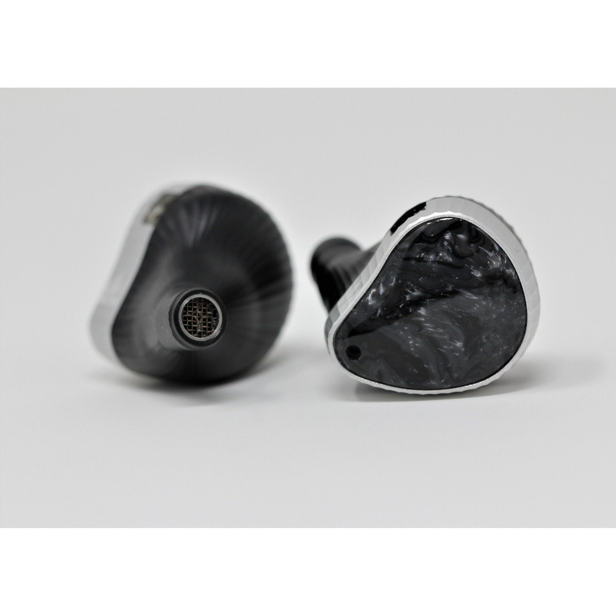 Noble Audio Sultan | Endgame Dynamic, BA + EST Tri-Brid IEMs