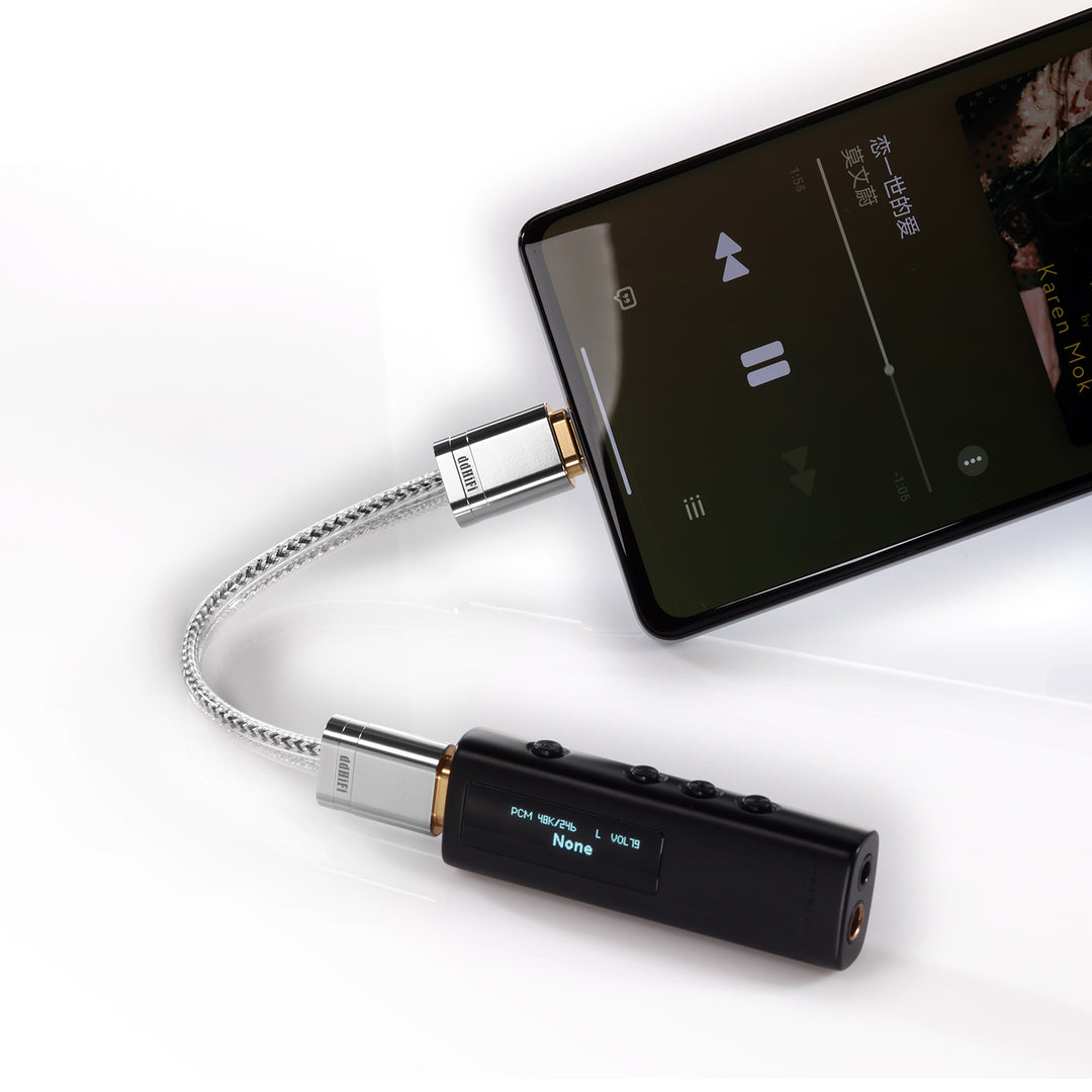 ddHiFi TC09S cable connected to Android and DAC over white background