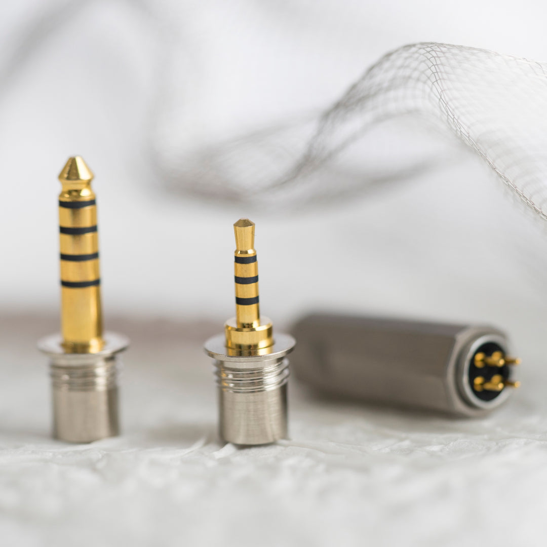Effect Audio Cleopatra 2 with modular 3.5mm and 2.5mm connectors
