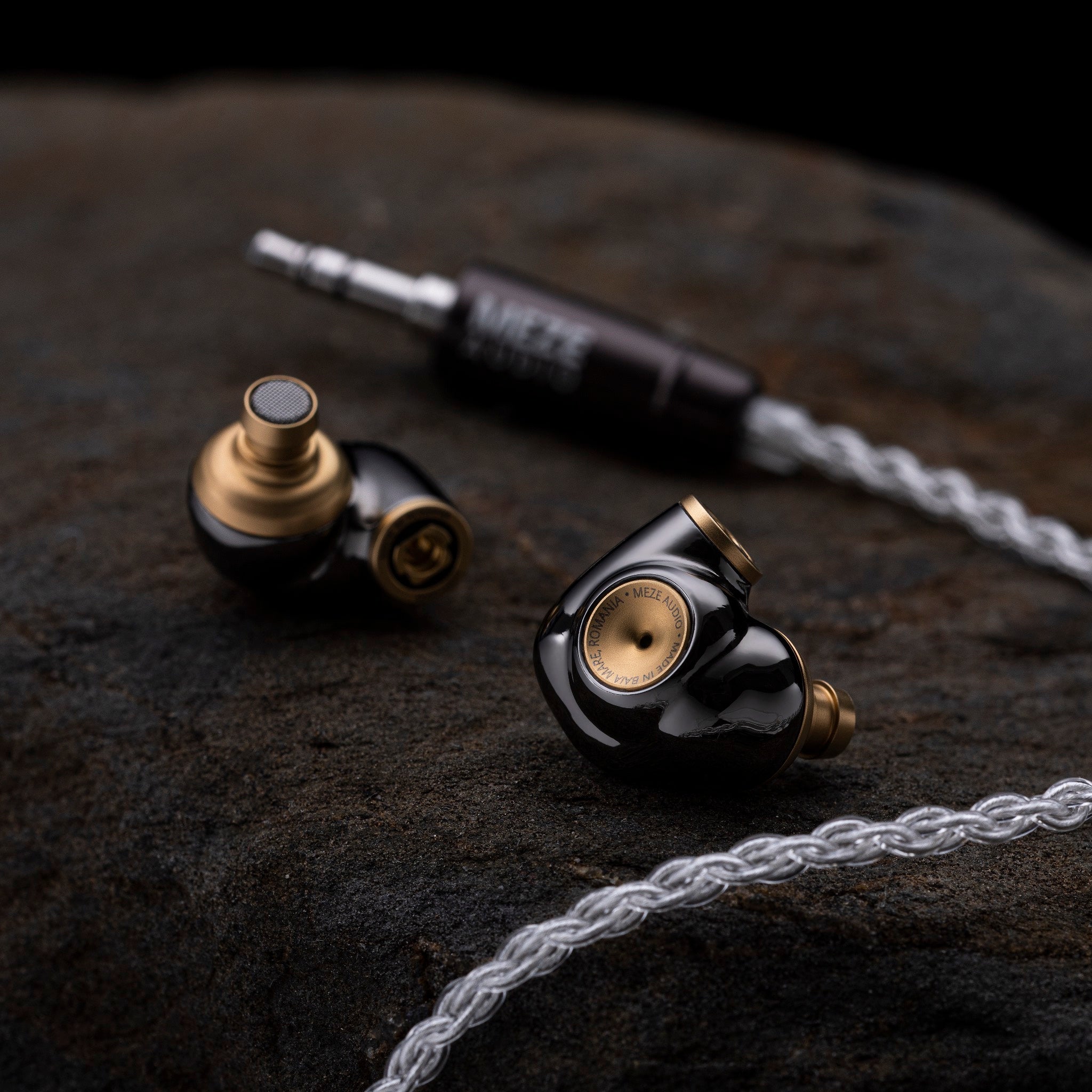 Meze ADVAR Dynamic Driver IEM | Bloom Audio